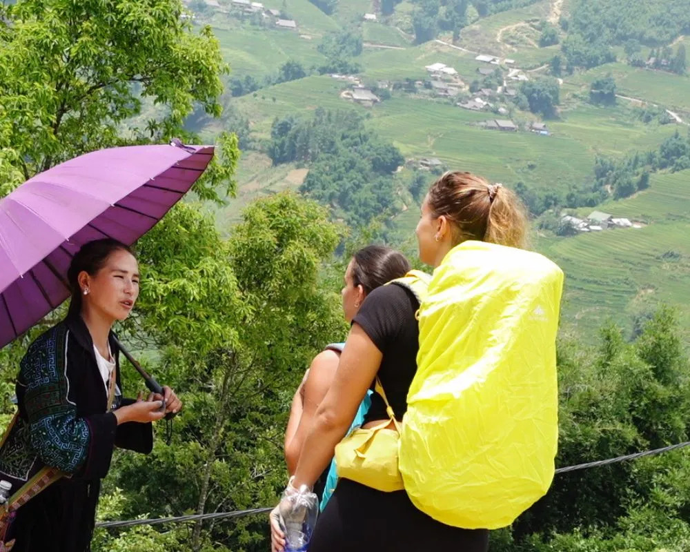 Sapa Tour Guides